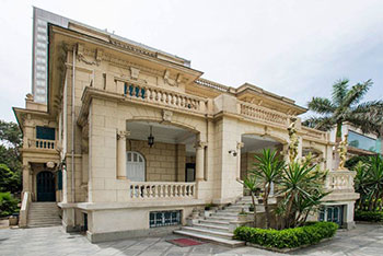 Ø§ÙÙÙÙÙ Ø§ÙØªØ´ÙÙÙÙØ© ØªØ­ØªÙÙ Ø¨Ø§ÙØ°ÙØ±Ù 83 ÙØ±Ø­ÙÙ Ø£ÙÙØ± Ø§ÙØ´Ø¹Ø±Ø§Ø¡ ÙØ·Ø§Ø¹ Ø§ÙÙÙÙÙ Ø§ÙØªØ´ÙÙÙÙØ©